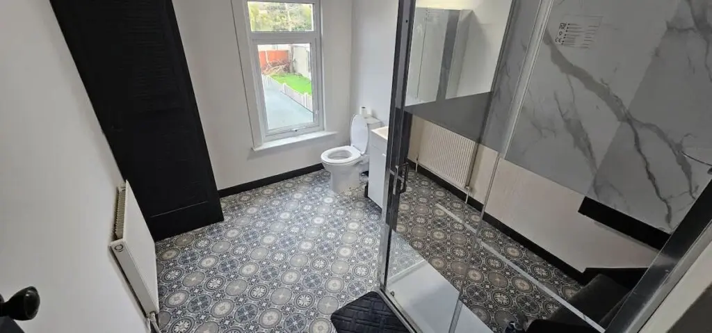 62eec8c5 4c0c 4d RNHoe