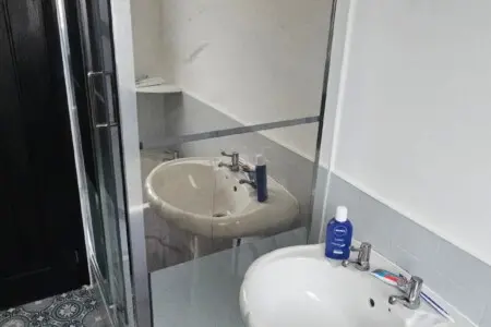 7d6a24eb 6979 42 N6bcZ