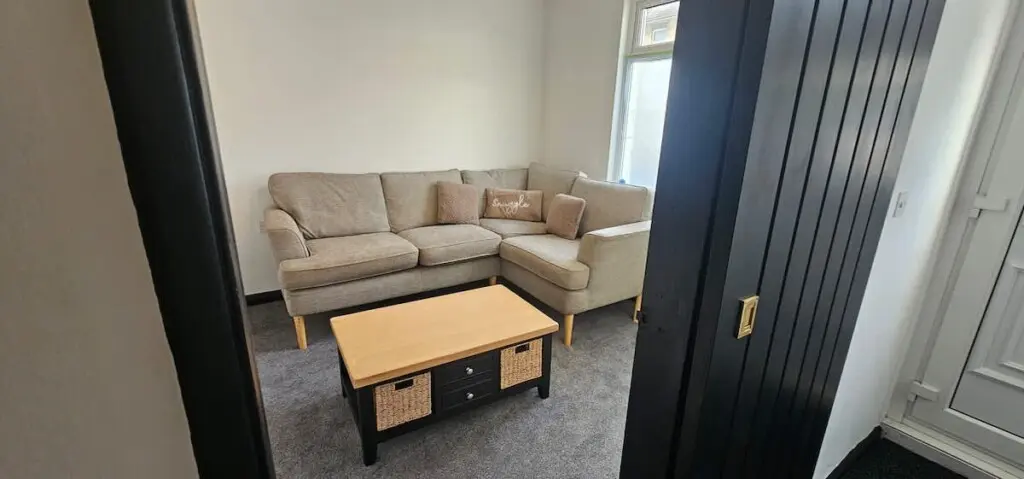 c0b2a9c8 ec72 4d DcjHF