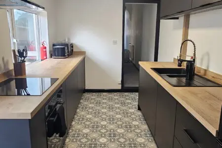 ed558cd1 eeb8 4d wT230